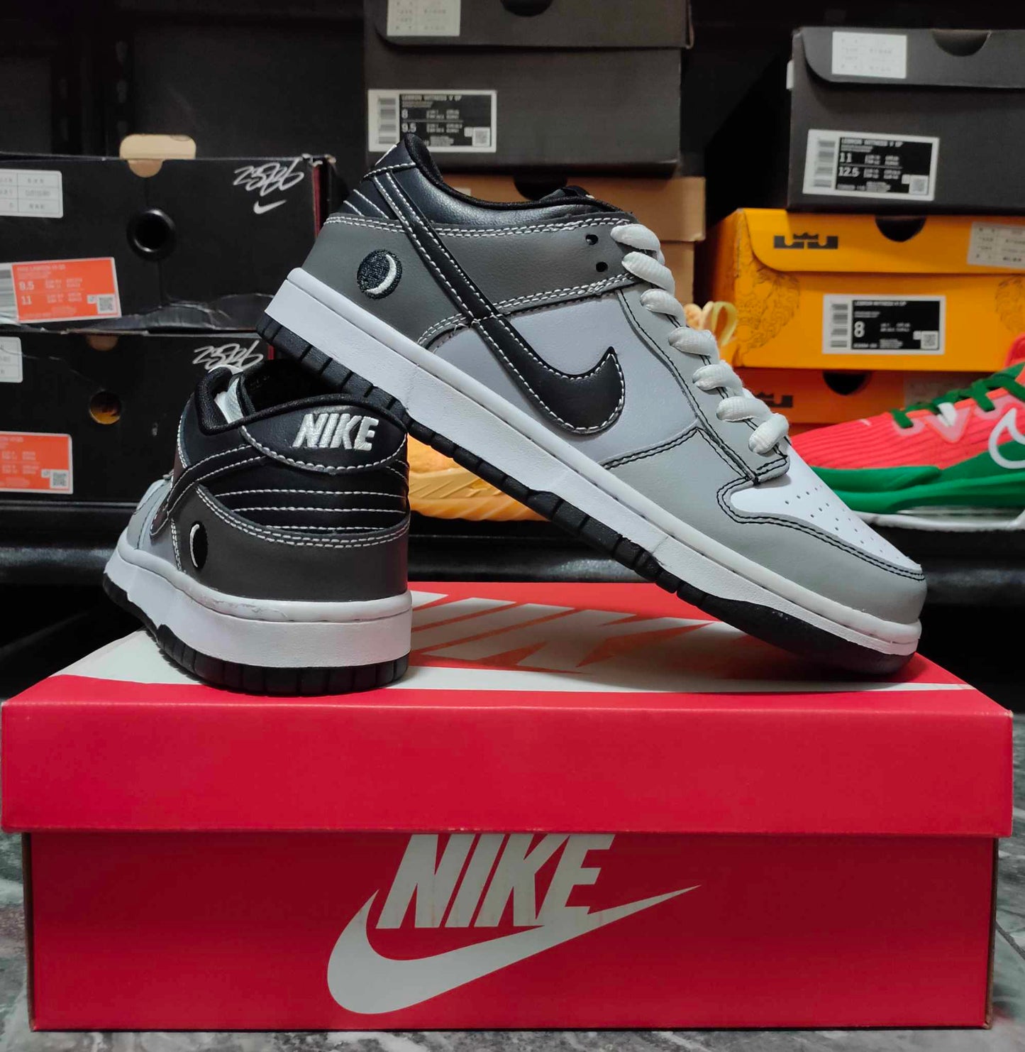 Nike SB Dunk Low "Lunar Eclipse"