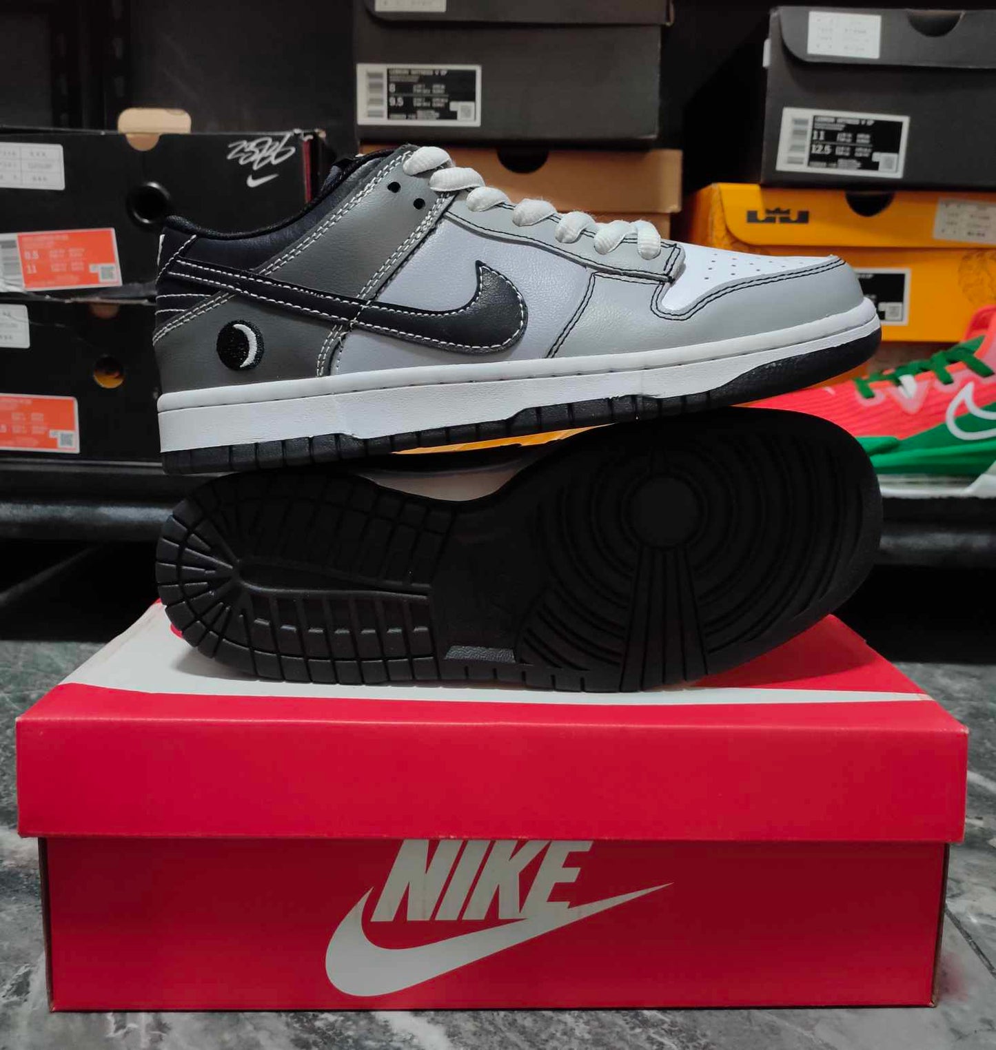 Nike SB Dunk Low "Lunar Eclipse"