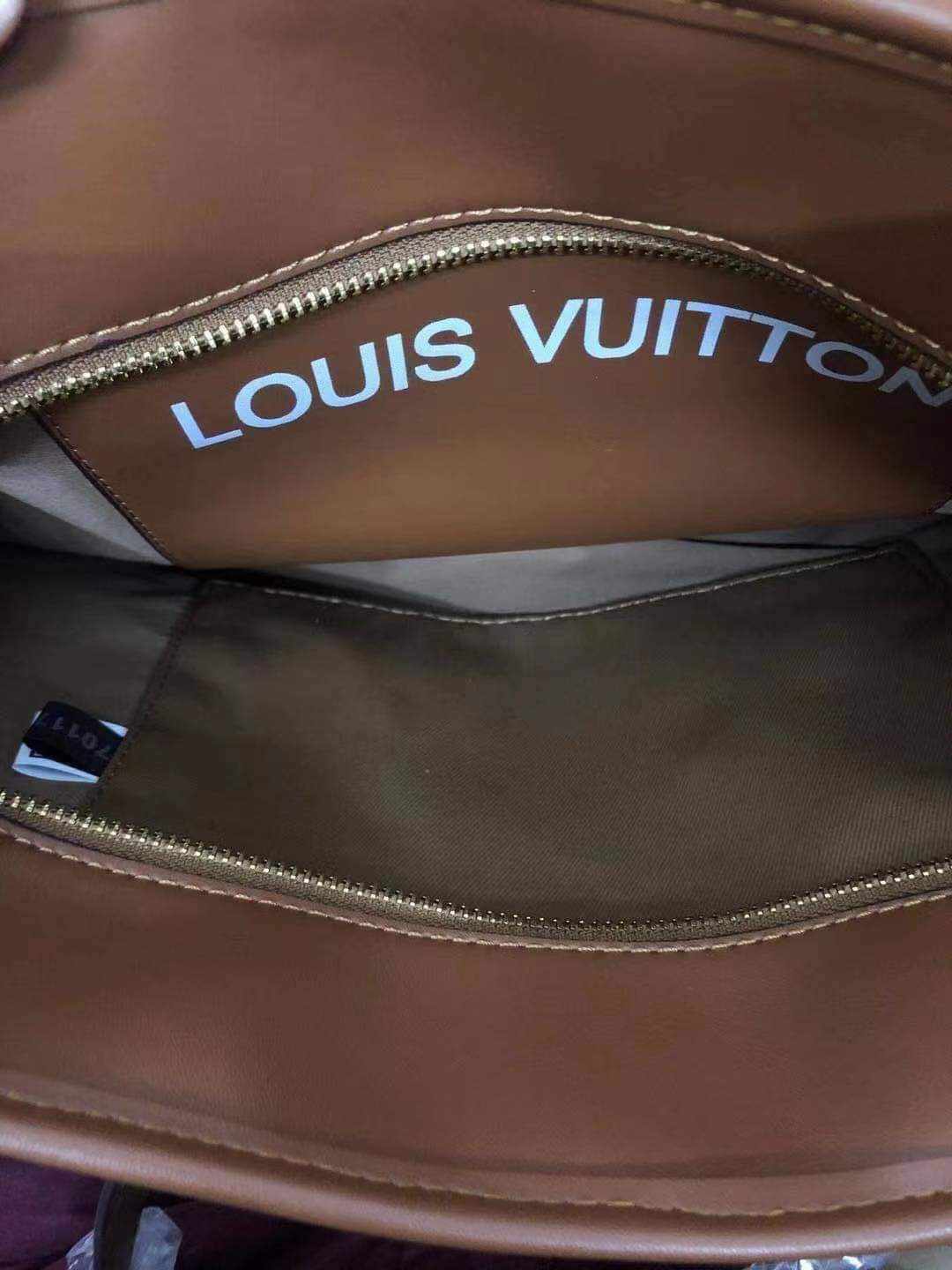 Shoulder Bag with box
