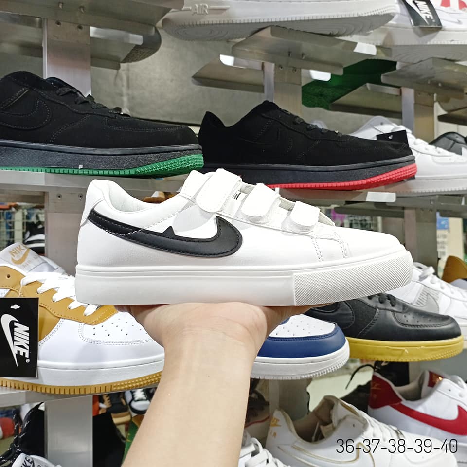 Women's Sneakers