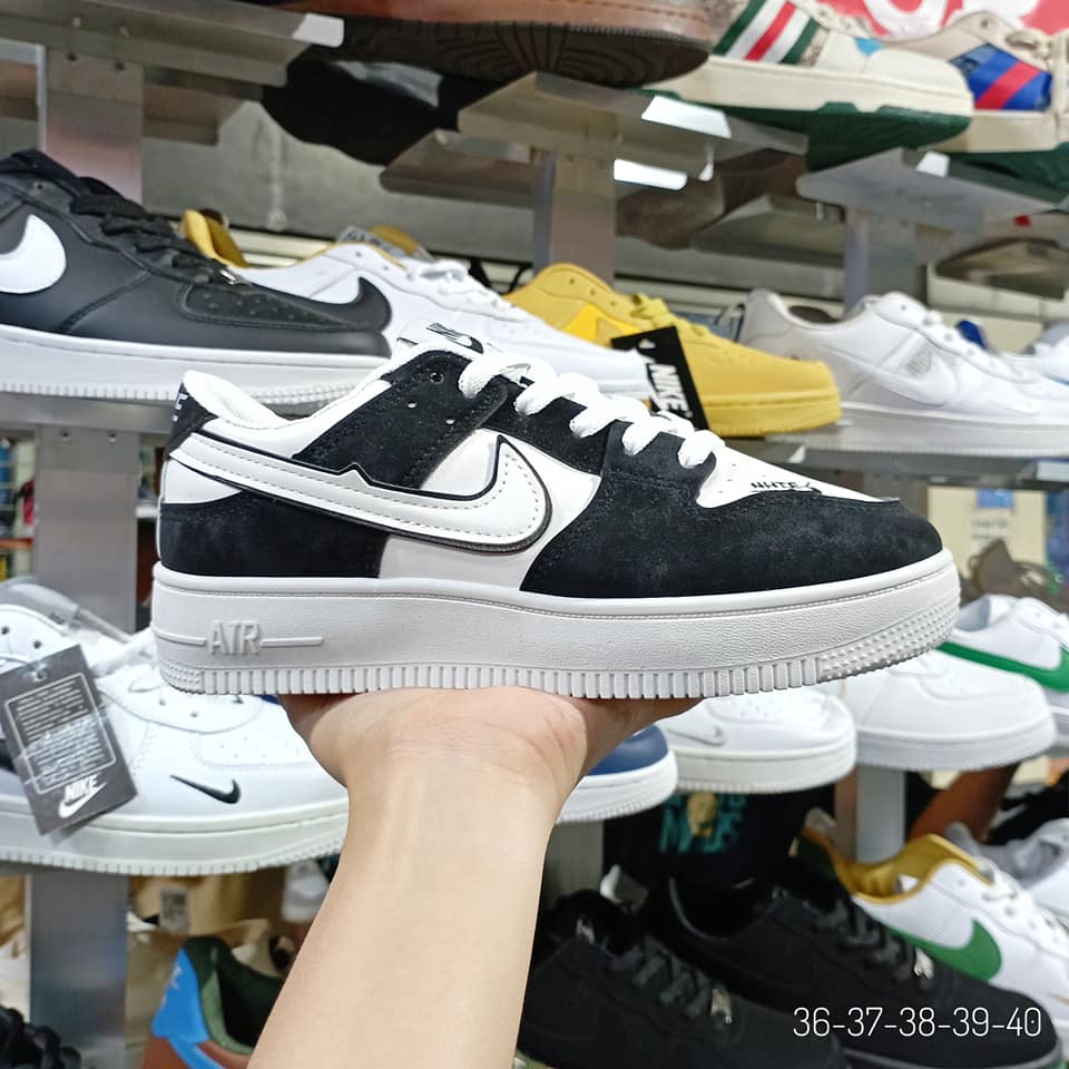 Women's Sneakers