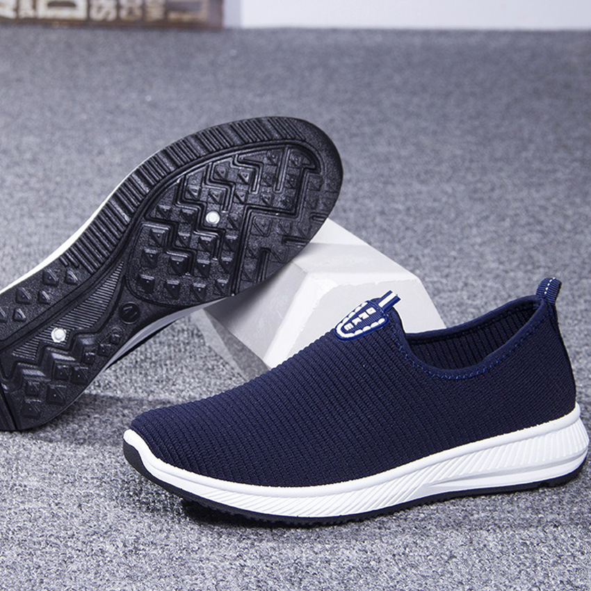 HUGH Men Sneakers