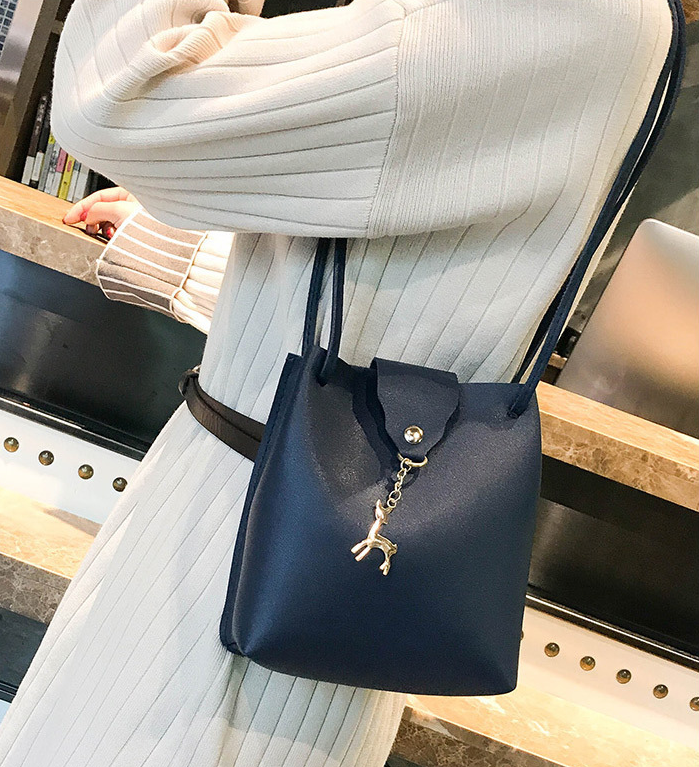 ROMOLA Womens Tote Bag