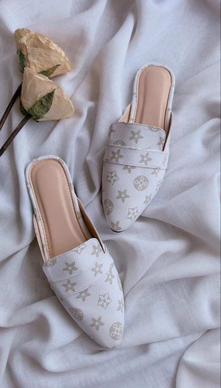 Louis vuitton store doll shoes