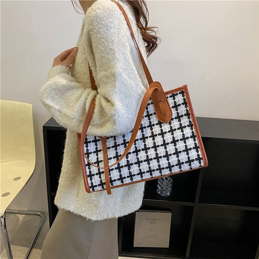 INARI Ladies Hand Bag Stylish Elegant