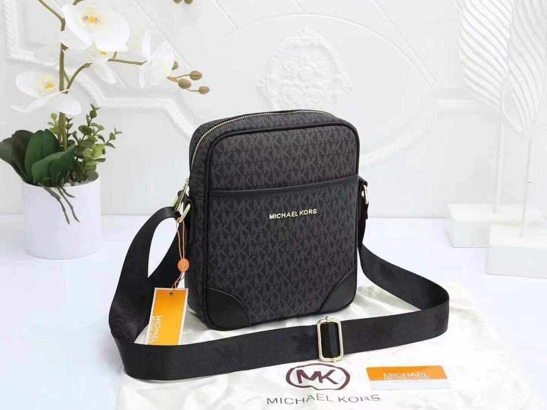 Top grade men’s sling bag with box