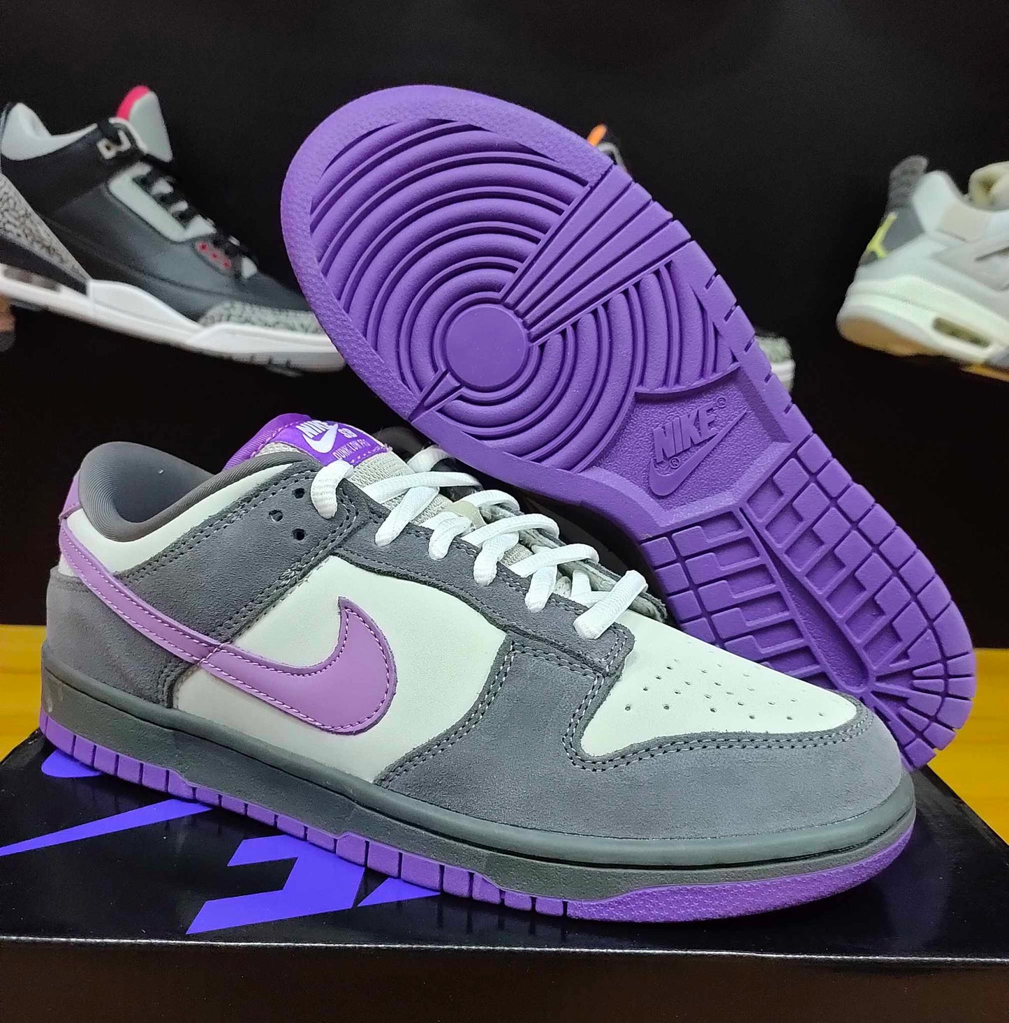 Nike Dunk SB Low "Purple Pigeon"