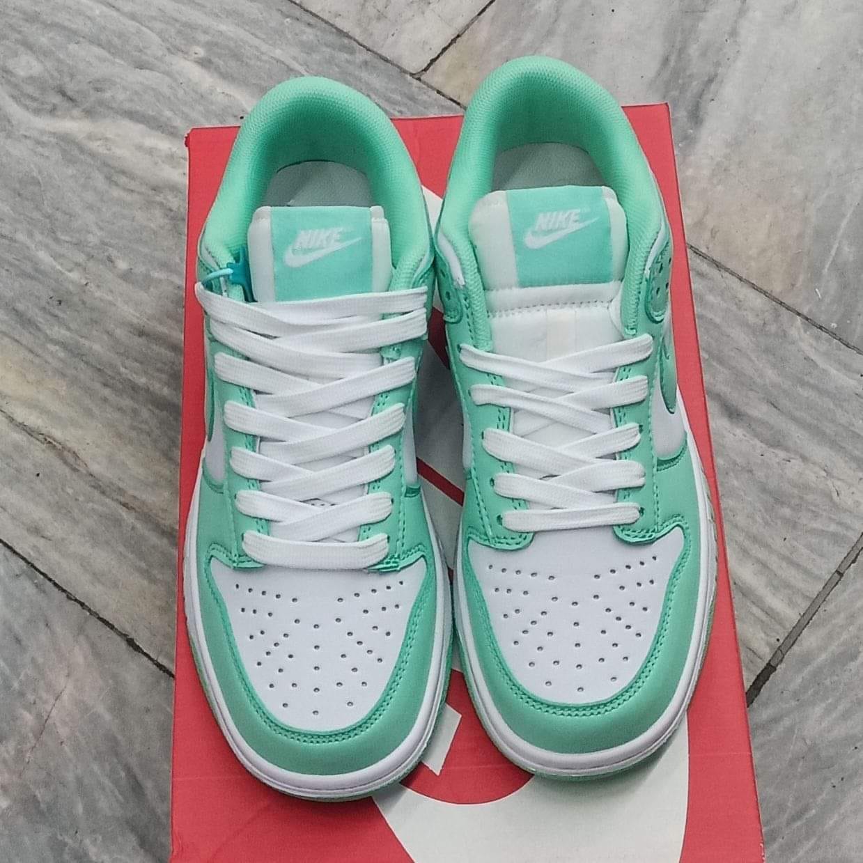 Nike Dunk Low Green Glow