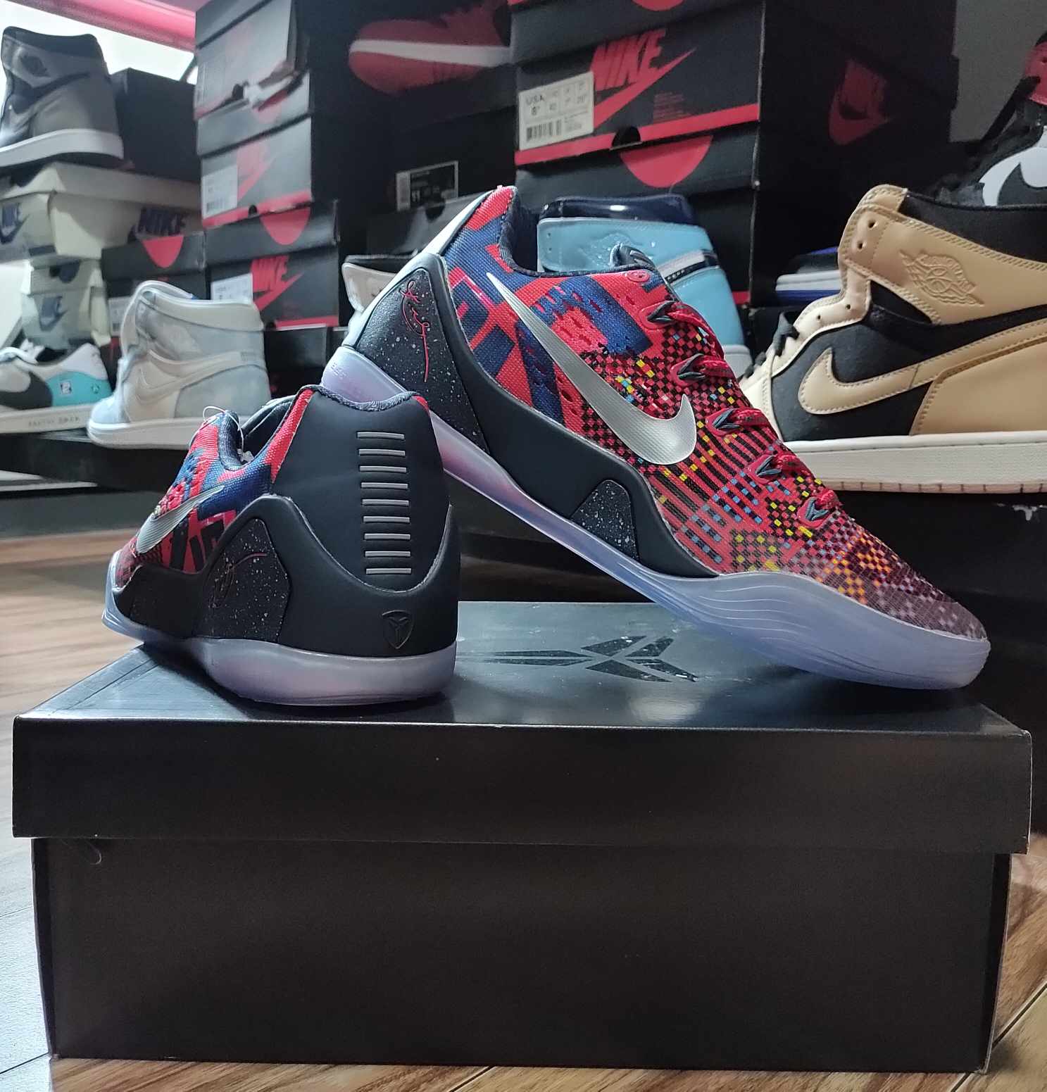 Kobe store 9 box