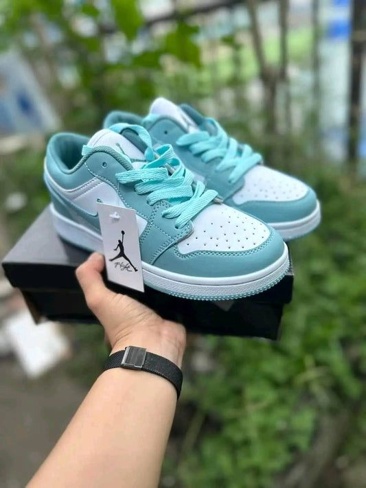 Women's Sneakers