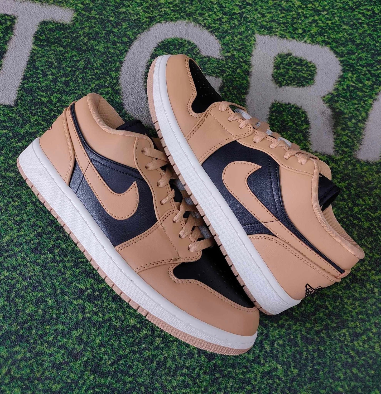 Jordan1 Low "Desert Black Sail"