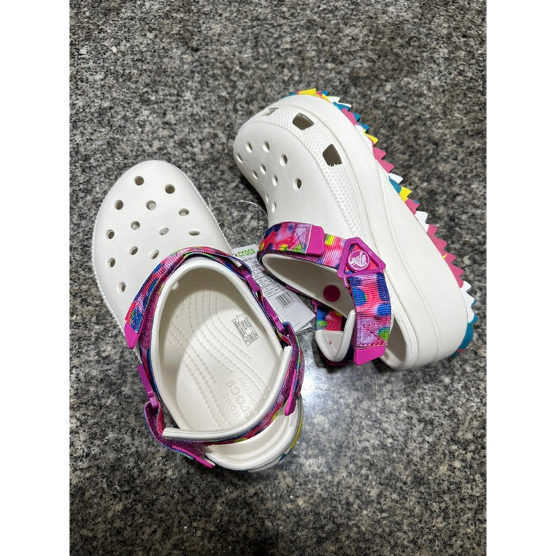 Crocs-Hiker Clog UA pair