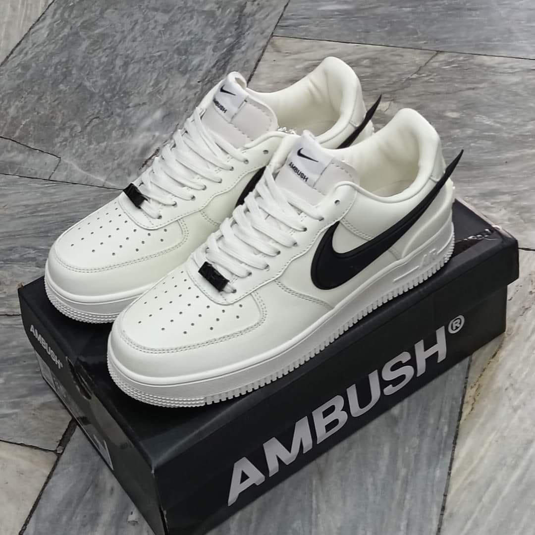 Black white swoosh outlet af1