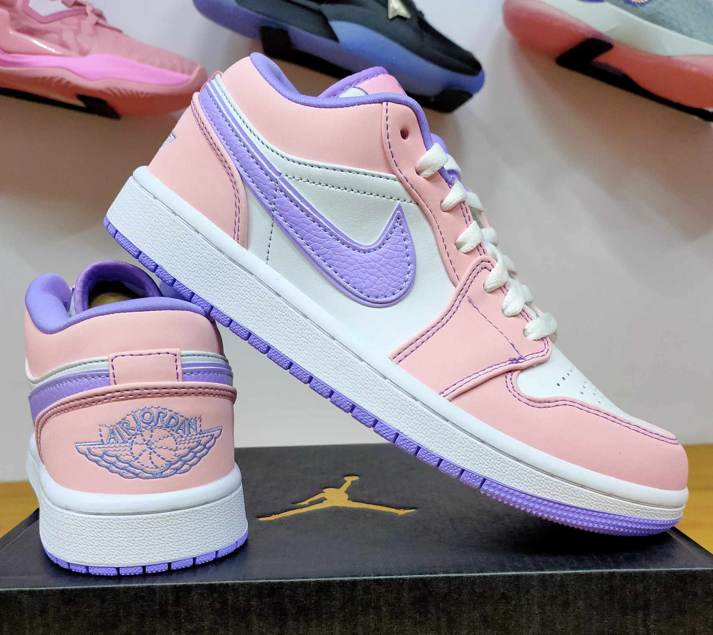 Jordan1Low "Arctic Punch"