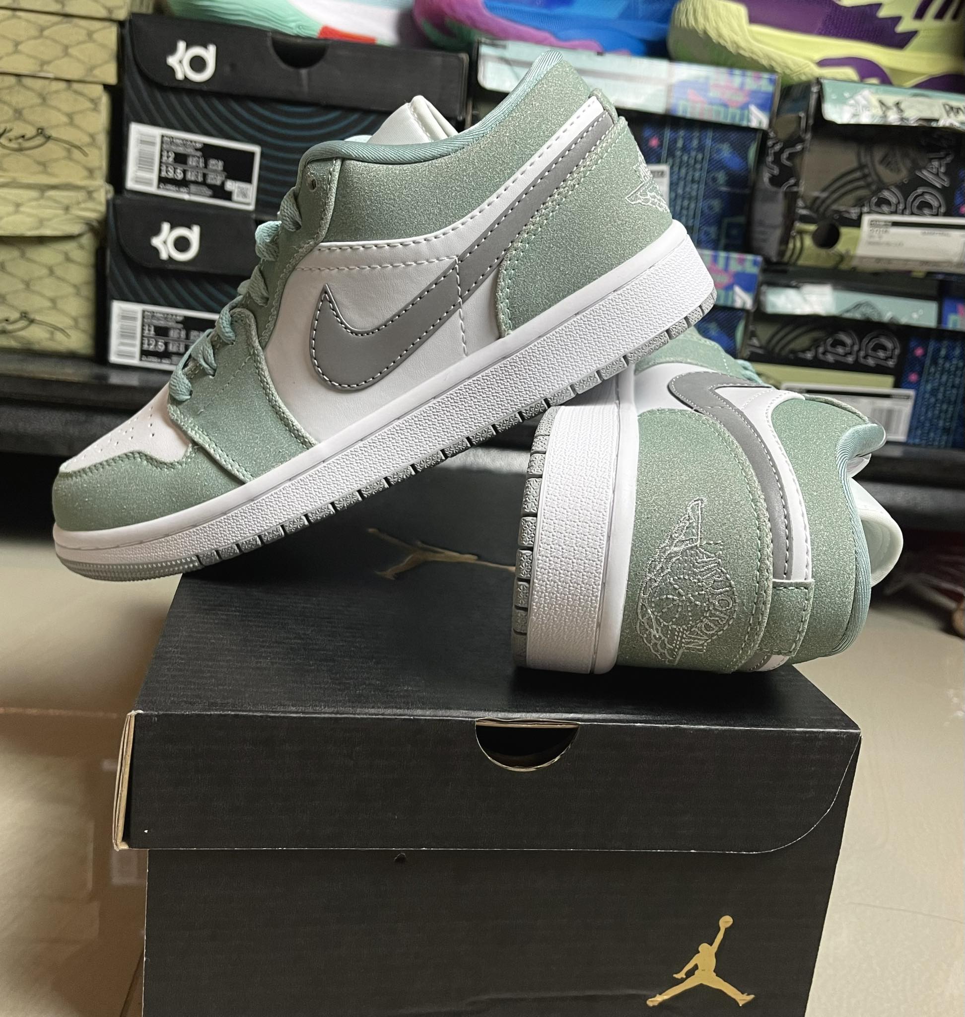 Jordan1 low Emerald Green Sole Kicks PH