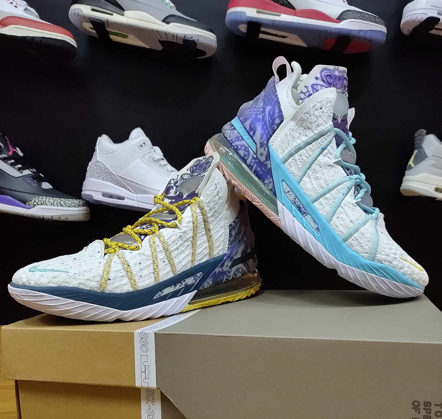 Lebron18 "Reflections Flip"