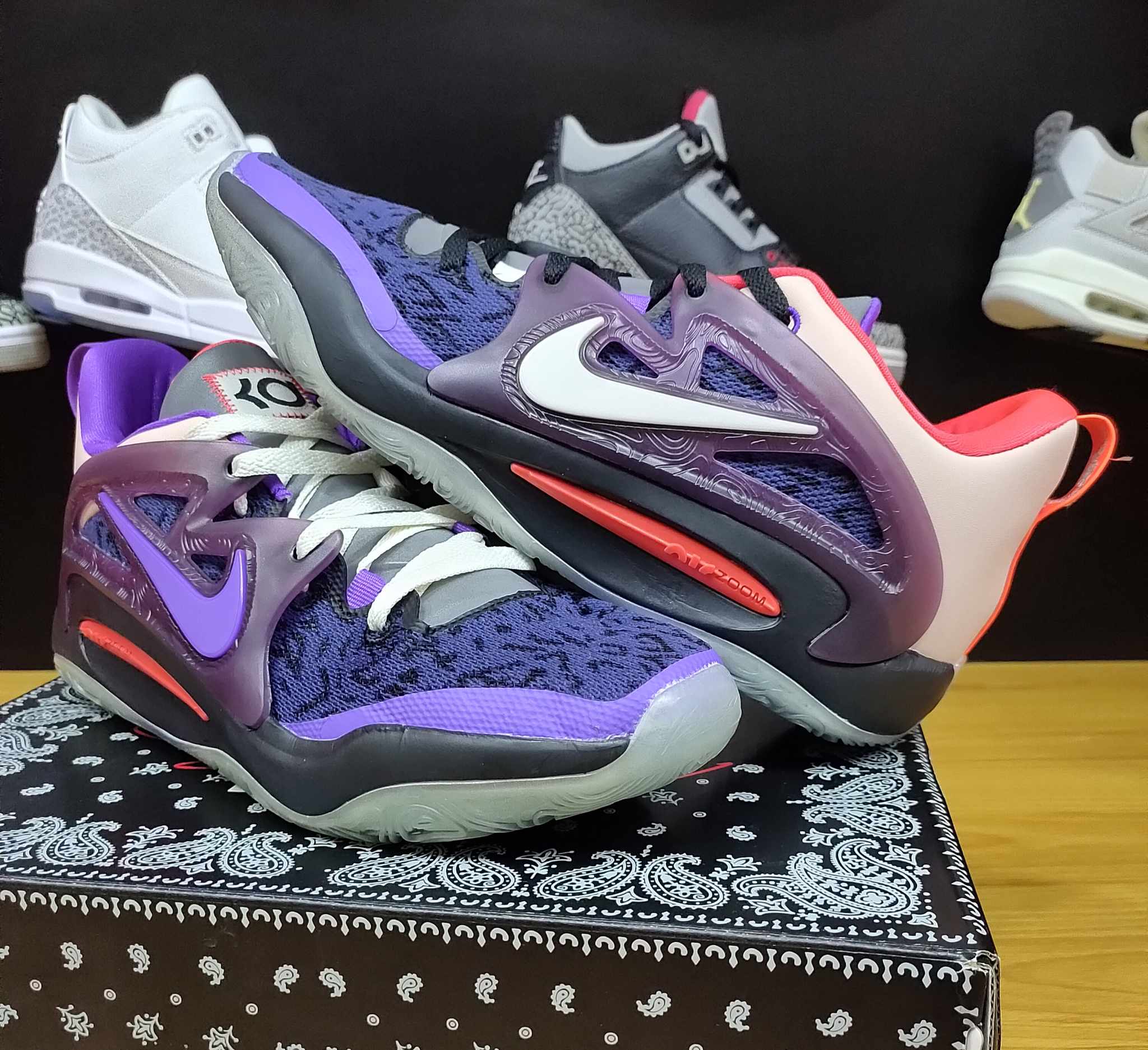 Purple sale kd shoes