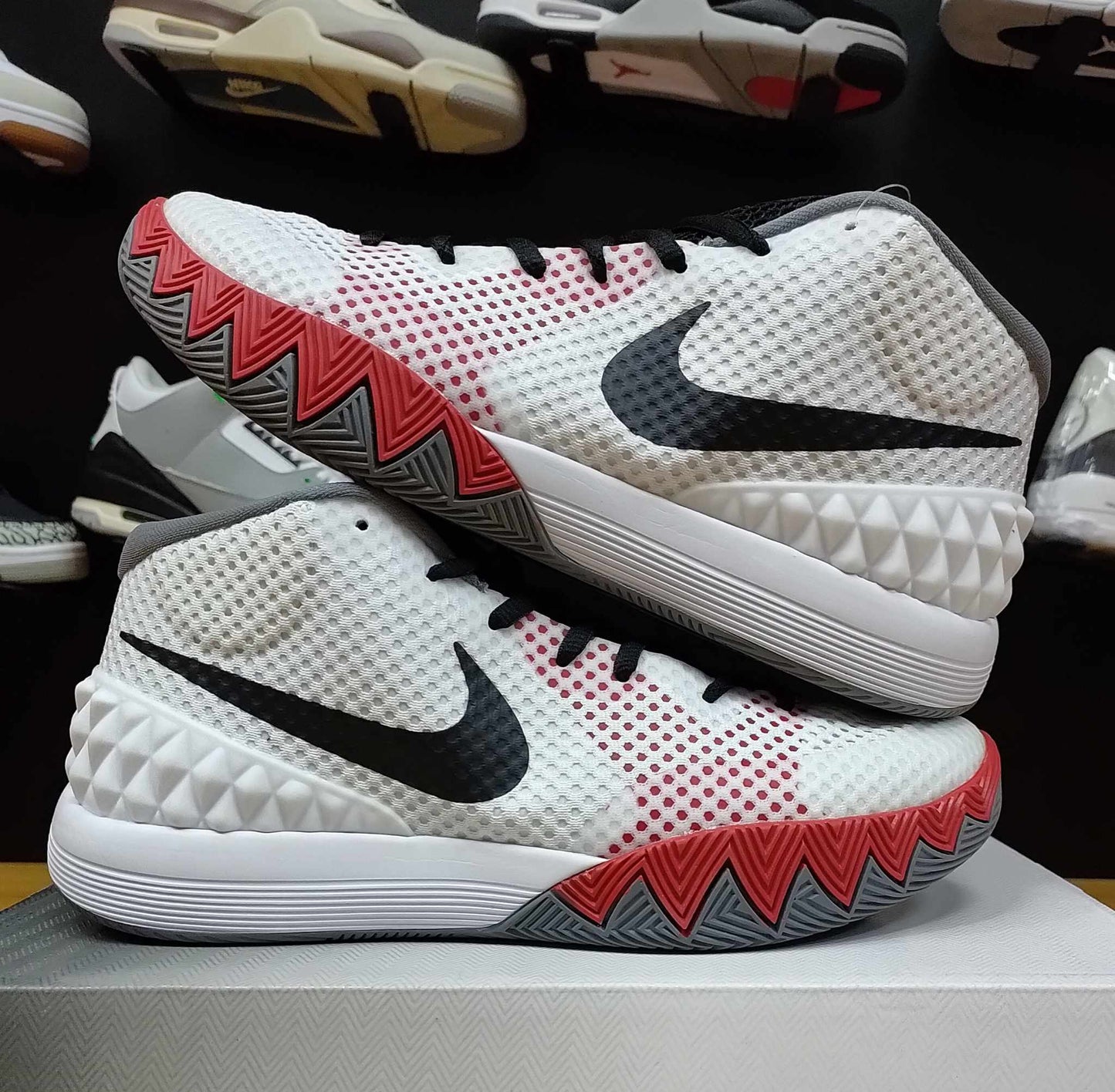 Kyrie 1 "Infrared"