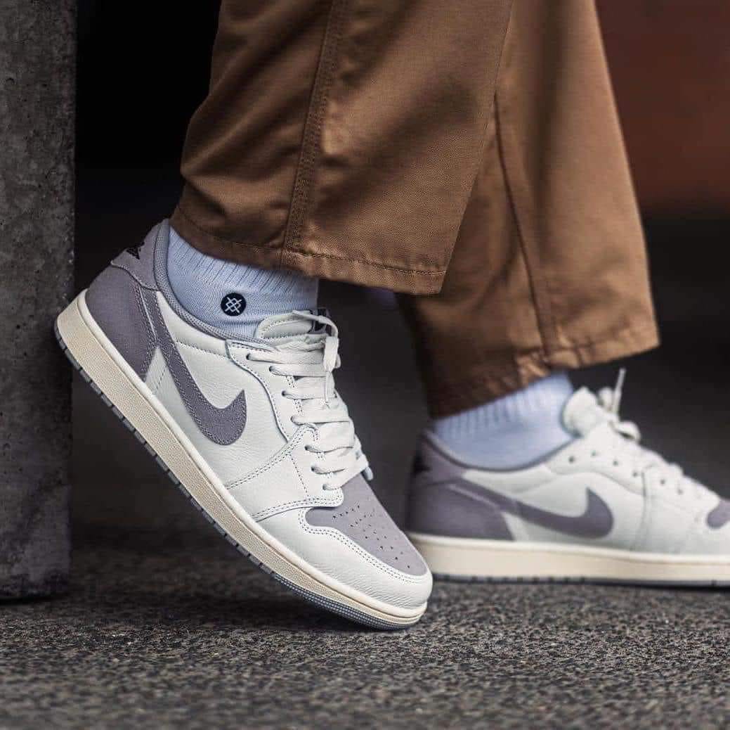 Jordan1 low “Atmosphere Grey” (Suede)
