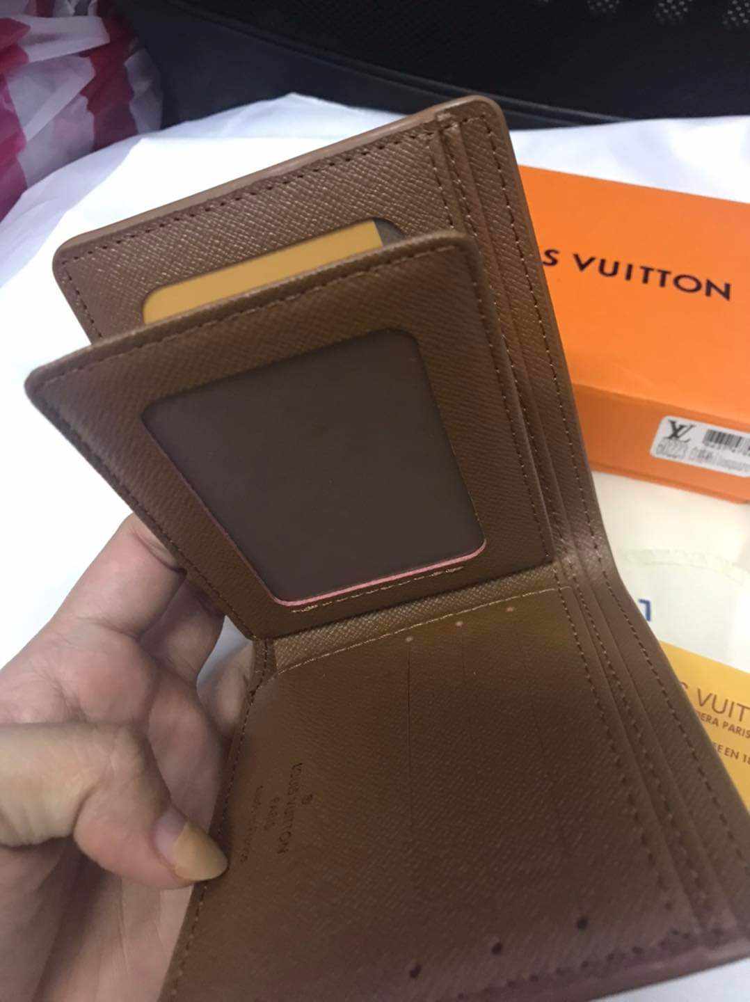 Men's wallet with box