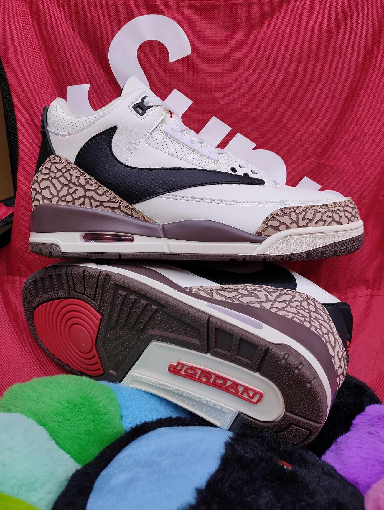 Jordan3 x Travis Scott "Cactus Jack"